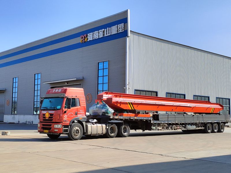 電動(dòng)單梁起重機(jī)，LD20t-26.8m，4臺(tái)，發(fā)往石家莊交付客戶(hù)使用。