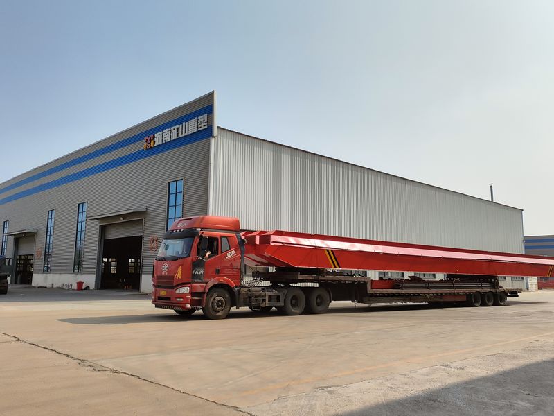 4臺(tái)電動(dòng)單梁起重機(jī)，LD10t-26.53m，發(fā)往浙江交付客戶(hù)使用。