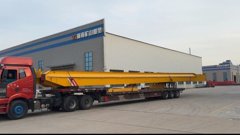 電動(dòng)葫蘆橋式起重機(jī) LH10t-27.95m 電動(dòng)單梁起重機(jī) LD5t—23.3m 制作完成，發(fā)往浙江省金華市交付客戶(hù)使用