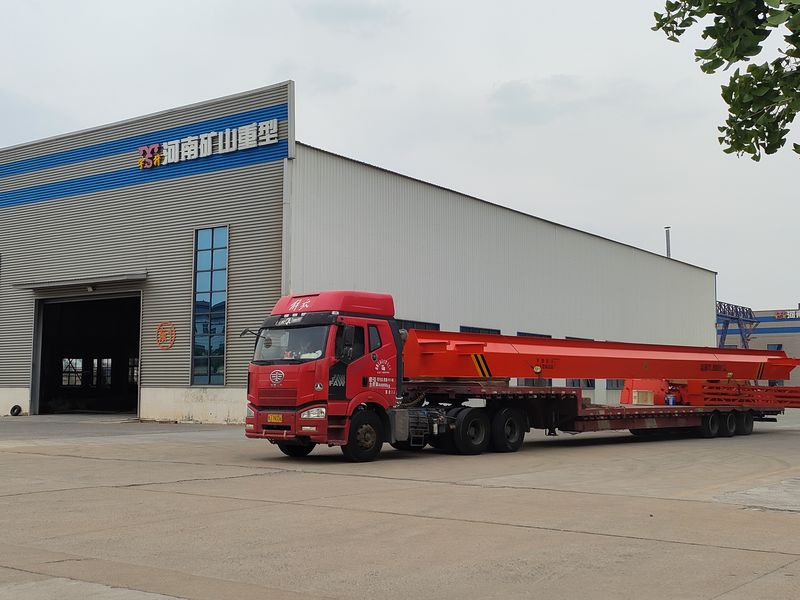 電動葫蘆門式起重機 MHxh10t—20m 制作完成，發(fā)往新疆交付客戶使用。